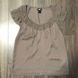 H&M taupe top, size 6